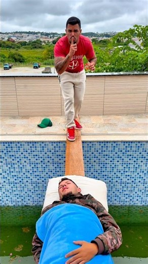 I pranked my friends with firecrackers... did it go wrong? 💥😳