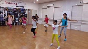 13 reactions | Balance!! Each one of them trying their best.. love this batch :) | Sway Dance Studio | Facebook