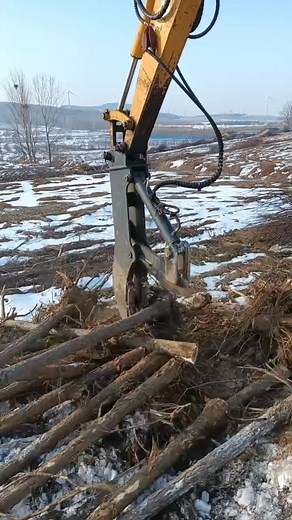 Excavator accessories tree root digging and shearing machine, tree root digging machinery, tree root crusher, tree root crusher, stump digging and shearing machine, tree root digging machinery, tree root cleaning machine, stump digging machine, excavator root shears, root drilling machine, garden machinery root digging and shearing machine #excavator hydraulic root shears #root digging and shearing machine #root digging artifact #stump crusher #root cleaning | Jiang Gong