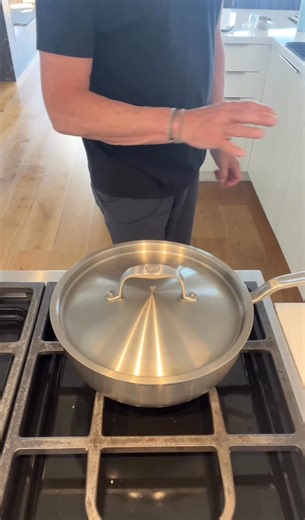 30 Days of 3 Ingredient Recipes Day 4 One-Pot Amish Brown Butter Noodles 5 tablespoons butter 12 ounces wide egg noodles 3 cups chicken broth Salt & freshly ground black pepper Fresh parsley (optional) · Melt the butter over medium heat, in a pot with a lid - cook until golden brown and nutty smelling, 4–6 minutes · Add the dry noodles, and toss in the browned butter a minute or two so they get a little toasty and coated · Pour in the broth, it won’t fully cover the noodle, then bring to a boil,