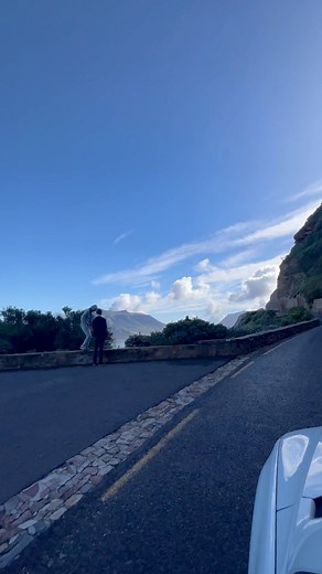 POV: You’re travelling through Chapman’s Peak, one of Cape Town’s most scenic drives. Who are you taking? Tag your besties. 📹: @travelling_gypsy | Love Cape Town