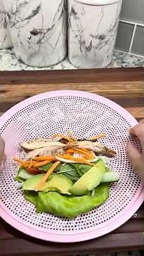 Vietnamese grilled chicken spring rolls #springroll #ricepaper #freshspringrolls #peanutsauce