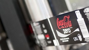 Contiroll: Machine for reel-fed wrap-around labelling - Krones