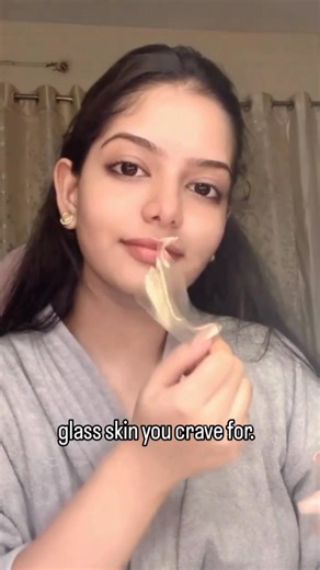 Did you know your skin loses 1% of its collagen every year after 25? Our Gold Collagen Hydrogel Mask, inspired by advanced Korean skincare science, replenishes lost collagen, locks in hydration, and firms your skin overnight. Wake up with radiant, glass-like skin that feels as luxurious as it looks. Don’t wait for your glow — experience it tonight! | Mirabelle Korea