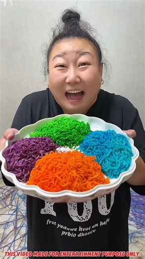 Samsung vs. Super Hungry Girl — Funny Noodle Fight!😂🍜#shorts