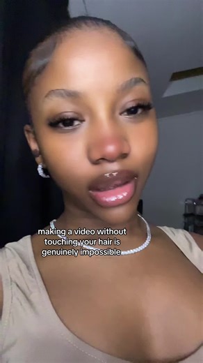 Slicked Back Hair Tips for Effortless Styles