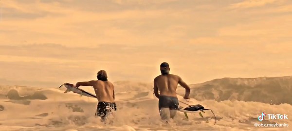 More Surfing Scenes in Outer Banks Season 3