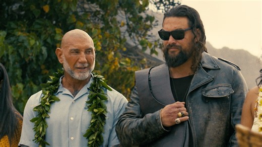 Ils se battent comme des frères. Ils démolissent tout comme des légendes. Jason Momoa et Dave Bautista sont à l’affiche de Team Démolition, disponible le 28 janvier sur Prime Video. | Amazon Prime Video