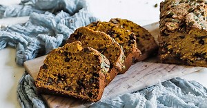 Pumpkin Bread Recipe (with Chocolate Chips)