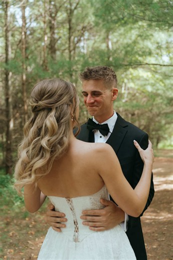 Apology for littering on wedding day during first look