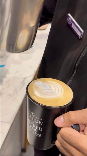 How to Make a Hazelnut Latte (at Home!)