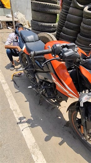 "Tubeless tyre puncture repairing" #viralshort #tubelesstyres #tyer #rajutyreripiarig120#repairing