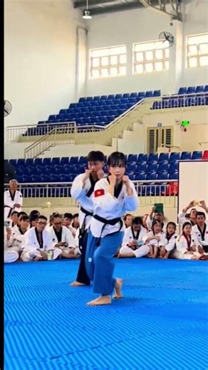 Bài đấm số 1 thi lên 1 đẳng Taekwondo 2026