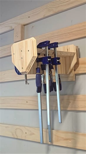 This Simple Clamp Rack Saves Hours of Searching #woodworking #diy #hacks