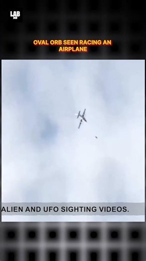 Oval UFO Seen Racing a Passenger Plane! 😱 #trending #shorts