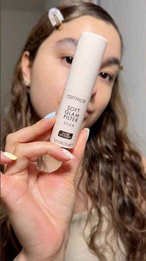 Soft glam in one swipe 💖 The Soft Glam Filter Stick leaves a luminous finish ✨