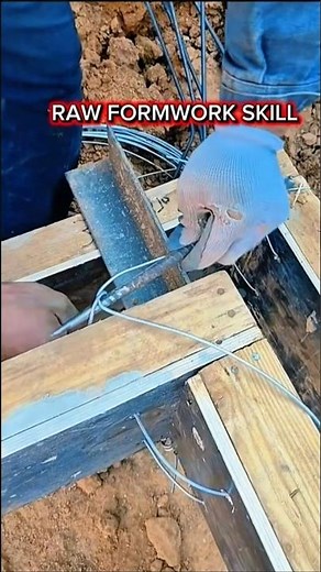 Twisting Steel to Lock Concrete Formwork.