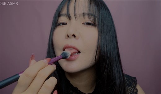 『Rose ASMR』 ASMR 吐口水画你的嘴唇👀强烈的个人关注
