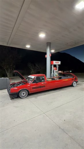 𝗝𝗮𝗺𝗶𝗲 𝗢rr on Instagram: "Fuel stop after crossing the 11,900ft / 3627m Rocky Mountains - with LIQUI MOLY diesel fuel additive for those extra Cetenes 🥰 ⠀⠀⠀⠀⠀⠀⠀⠀ 700 miles / 1,100km further until the @semashow"