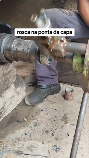 Metal Pipe Cutting Techniques in Workshop Settings