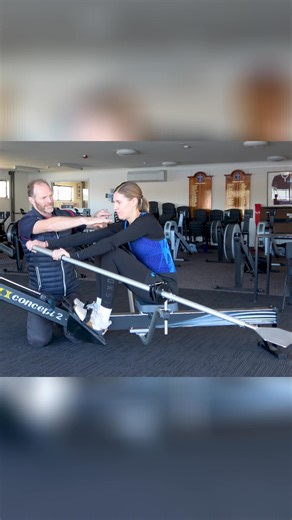 Free Technique Masterclass www.decentrowing.com Full Video for Members: https://www.decentrowing.com/sweep-rowing-strong-shoulder-setup-for-power/ #Rowing #RowingCoach | Decent Rowing