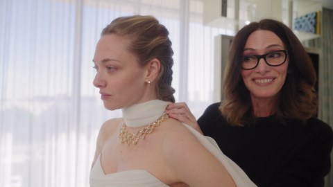 It took 400 hours to make Amanda Seyfried’s custom Versace dress for the 2026 Golden Globes