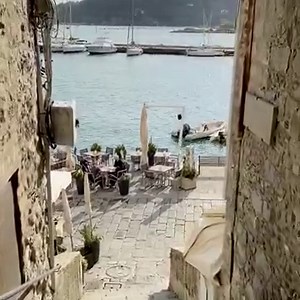 Traveling Solo? Never travel alone! 2021, 2022 & 2023 Dates for our Group Tours Are Now Available. Book Now To Take Advantage Of Amazing Savings & Our Risk Free Booking Period | EF Go Ahead Tours