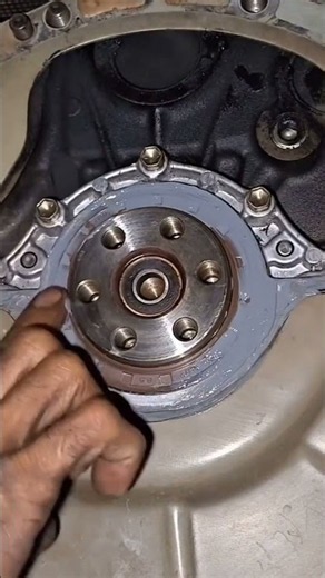 What’s Wrong With This Flywheel Install? 👀🔧
