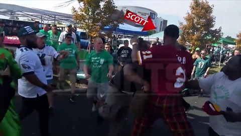 New Mike Scott Brawl Video Shows Crazy Haymakers With Eagles Fans