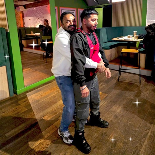 𝚃𝚛𝚊𝚒𝚗𝚎𝚍 𝚝𝚘 𝚖𝚊𝚔𝚎 𝚊 𝚍𝚒𝚏𝚏𝚎𝚛𝚎𝚗𝚌𝚎. 🙌 Here’s a glimpse of our latest first aid training in action — every session filled with energy, learning, and laughter! Thank you to our fabulous trainer Emma for running the course. 👏 𝑅𝑒𝑎𝑑𝑦 𝑡𝑜 𝑡𝑟𝑎𝑖𝑛 𝑦𝑜𝑢𝑟 𝑡𝑒𝑎𝑚? 𝑮𝒆𝒕 𝒊𝒏 𝒕𝒐𝒖𝒄𝒉 𝒕𝒐 𝒃𝒐𝒐𝒌 𝒚𝒐𝒖𝒓 𝒄𝒐𝒖𝒓𝒔𝒆 𝑻𝑶𝑫𝑨𝒀! ✅ #ManchesterFirstAidTraining #FirstAidTraining #FirstAid #Lifesaver | Manchester First Aid Training