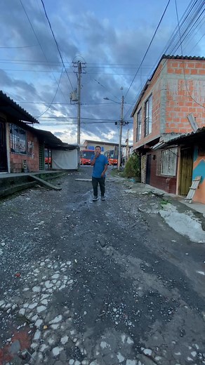 14K views · 618 reactions | Generar espacios de afectos con gente bonita.Gracias a la gente bonita que cree en nuestras formas de crear comunidad.@casa.utera gracias por caer la barrio a sostener la fiesta. | Jorge Bueno Bueno | Facebook