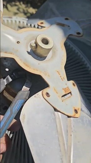 how to remove a fan blade if it's stuck on the shaft