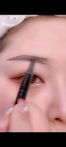 152K views · 999 reactions | tutorial alis datar yang sangat mudah dibentuk ❤️ #24jan #reels #makeup #tipsalisrapi #tutorialngalis #beauty #makeuphacks #jangkauanluas | Sadiya Anggun | Facebook