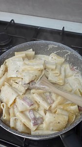 Pâtes Pancetta et Gorgonzola !! 🤤🧀 #recette #recettefacile #recetterapide #pates #pasta #gorgonzola #pancetta #viral #OMG #satisfaction #satisfyingvideos #reelsfb #fyp #asmnsounds #reels #satifying #adsonreels | Seize May