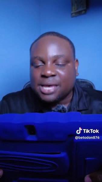 Single and Rich: Seeking Genuine Connections