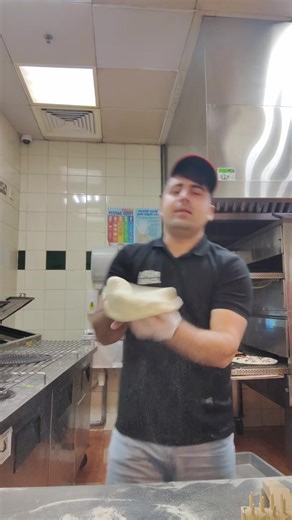 فيديوهات أنشأها Hans’s Slice Life (@hansslicelife) باستخدام “Transform your workout” - Sandro Rodrigues Braga