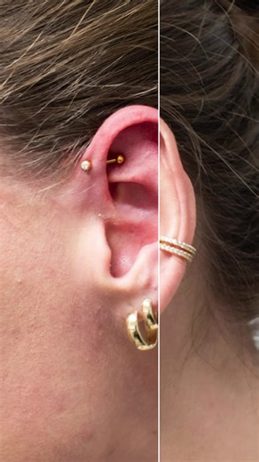 Een forward helix piercing is nét even anders: stylish, strak en elegant. In de ‘before’ zie je een mooie basis, maar de ‘after’ maakt het af! Een helix is dat kleine detail dat jouw look naar een hoger niveau tilt. Perfect te combineren met andere oorpiercings of juist om subtiel te shinen op zichzelf 🤩 Zelf een helix? Boek nu je afspraak via de website of bezoek spontaan onze studio in Amsterdam! 🔗 https://www.piercingworks.com/ 📍 Reguliersbreestraat 46, Amsterdam #ForwardHelix #PiercingsWo