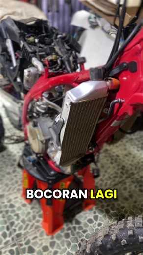 GASGAS EC 300 2023 dan 2024 Siap Untuk Pemesanan