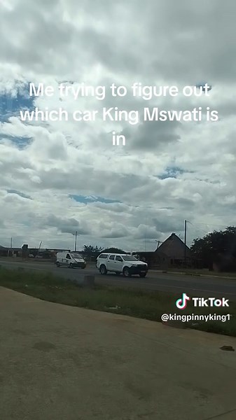 They told me one can never see the King moving past him and I don't think he is even in any of these cars cz I didn't see him vele