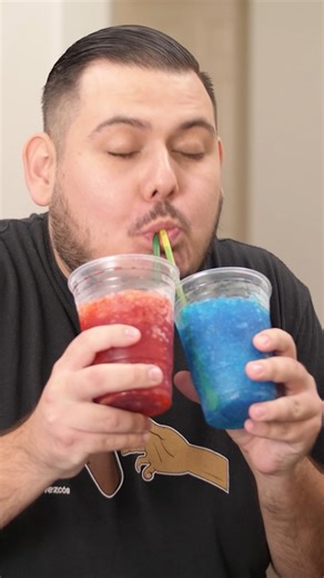He has a strange addiction to RASPADOS 😳 | The Crazy Gorilla