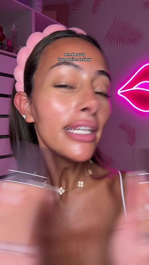 Ariana Grande's REM Beauty Foundation Review: Honest & Shocking!