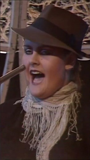 Yazoo - Top of the Pops - 15th July 1982. See the full clip on my channel.