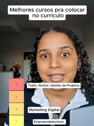 Como escolher cursos que valorizam seu currículo