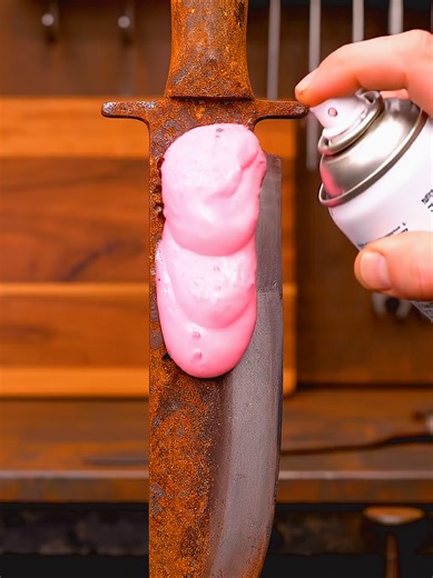 Rusty Knife rust Remove Instantly 😧 #rustremoval #tayruaxe #satisfying #viral #fyp