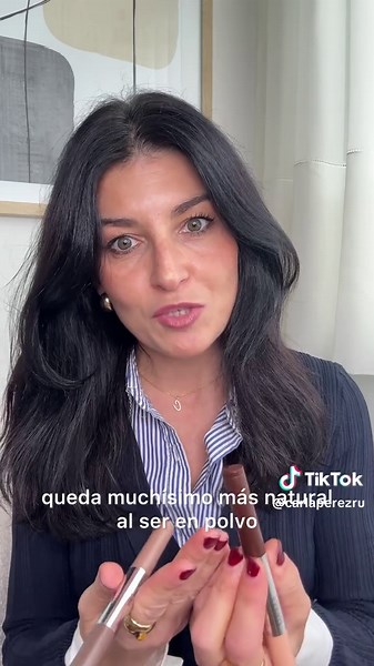 Publi (No publi) Recomendación sin publicidad de productos que me han encantado. - Double Serum de @Clarins España - Crema hidratante Dramatically Different Moisturizing Lotion con SPF50 de @Clinique - Base Luminous Silk Fundation @Armani beauty Mi tono es 5.5 - High Impact Shadow Play de @clinique Mi tono favorito es 04 café au lait aunque el 06 double latte también es muy bonito - DazzleLips Crayon de @maccosmetics tono Mauve Matter