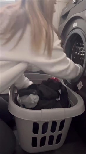 Make light work of drying your laundry these winter months with this Dehumidifier hack!❄️ @homewithsam_x ✨ Simply just put all of your washing to dry in a room, turn it on and shut the door!⁠🧺⁠ ⁠ Our Swan Dehumidifier has the ability to draw out 20ltrs of water a day and can help to improve the overall quality of the air by removing any excess moisture, preventing the growth of mould spores, damp and bacteria.⁠ ⁠ #dehumidifier #laundry #laundryhack #swanbrand | Swan Brand