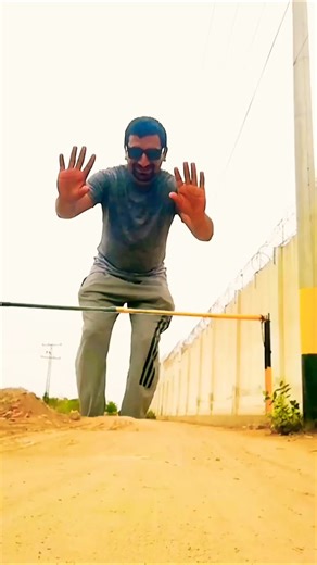 magic Extreme😱 jumping vfx magic video kinemaster editing#vfx​​​​#ghar​​​​#shortsfeed​​​​ #ytshorts​