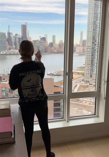 FRIDAY RESETS OVER SUNDAY ANYDAY ! HAPPY FRIDAY BABES 🫶🏻 #creatorsearchinsights #fyp #viral #cleaning #cleantok #cleanwithme #cleaningmotivation #cleanwithmemotivation #fridayreset #reset #resetroutine #resetwithme #clean #getitdone @Dyson USA @O-Cedar @Mavwicks Fragrances @Amazon @Tide Laundry @downy @Clorox @Mississippi Candle Company @Lysol US @Wayfair @Dunkin' @HomeGoods @Marshalls @TJ Maxx @target @UGG® @Aritzia