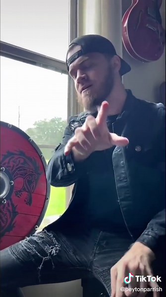 Valhalla Calling - Miracle of Sound Viking Song