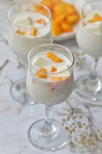 Mango & Agar Pudding in Coconut Cream - Savory&SweetFood